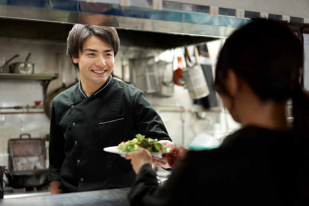 What Do Your Restaurant's Uniforms and Linens Say About Your Business?